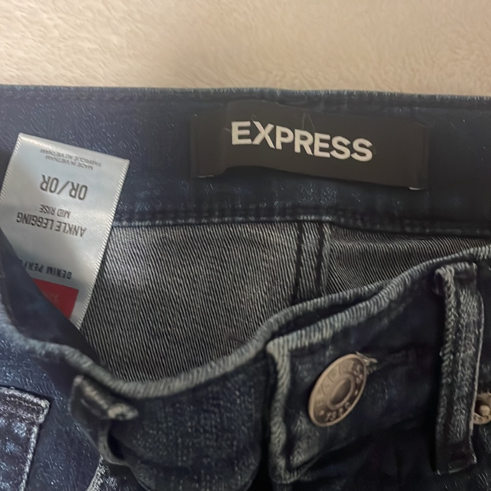 Express Jeans - Picture 3 of 5